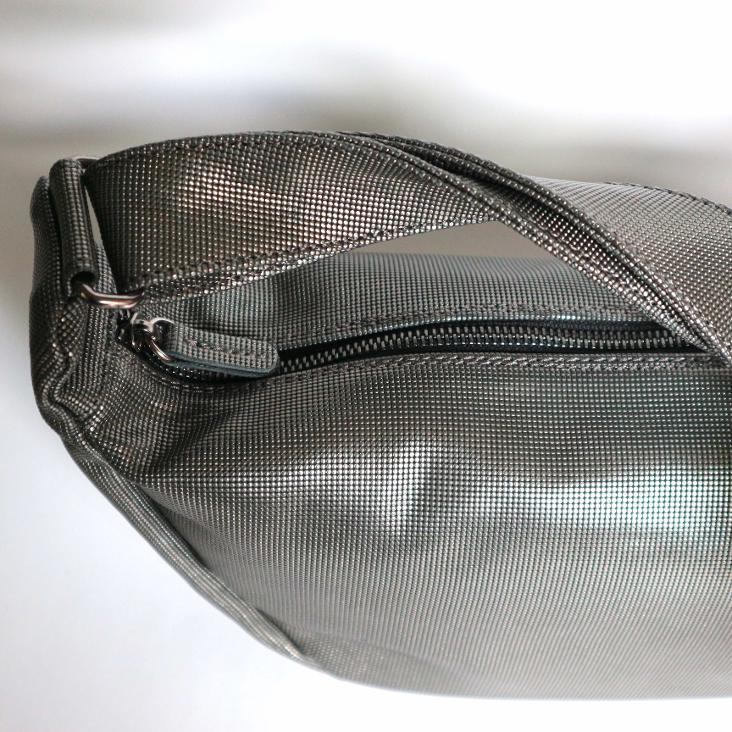 Griesbach – Small Mia Bag in geprägtem Leder in Metallic-Optik Farbe Graphit - 1