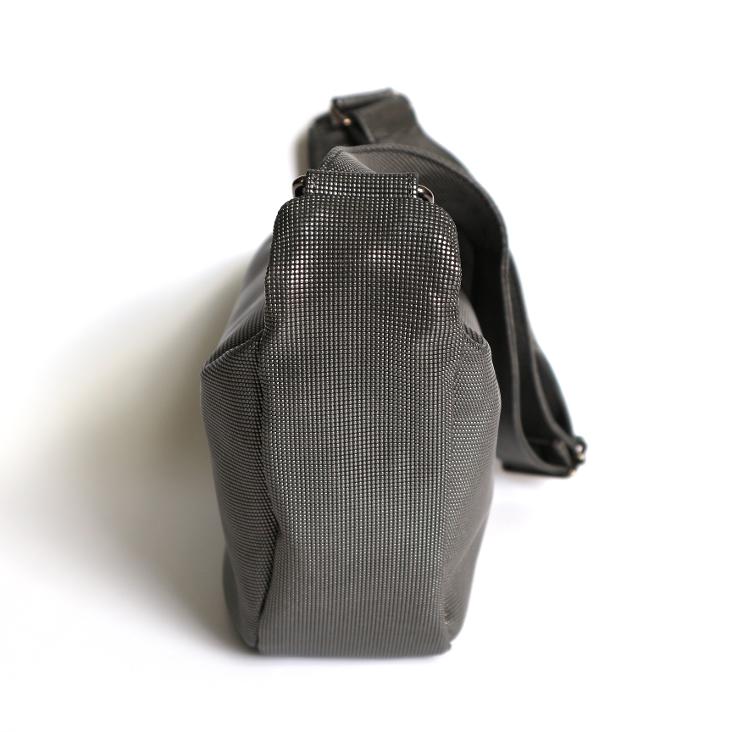 Griesbach – Small Mia Bag in geprägtem Leder in Metallic-Optik Farbe Graphit - 2