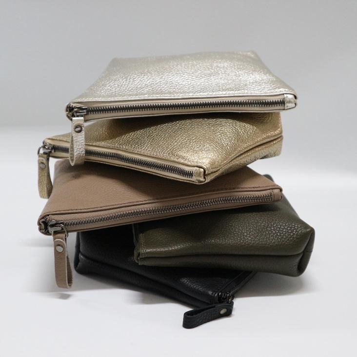 Griesbach - Marina Case aus strukturiertem Leder in Metallic-Optik Farbe Platin - 0