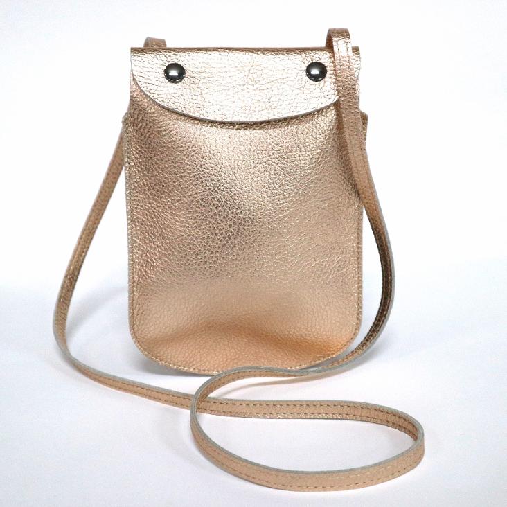 Griesbach - Phone Bag aus genarbtem Leder in Metallic-Optik Farbe Roségold
