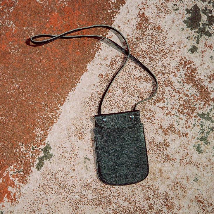 Griesbach – Phone Bag aus schwarzem strukturiertem Leder