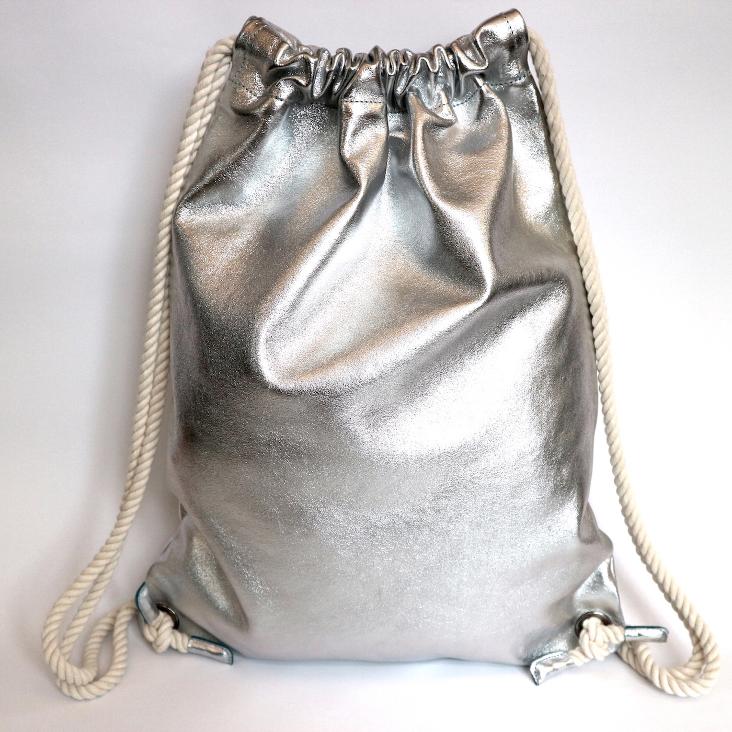 Griesbach - Rucksack Bag aus glattem Doubleface Leder in Metallic-Optik Farbe Silber / Türkis mit heller Baumwollkordel