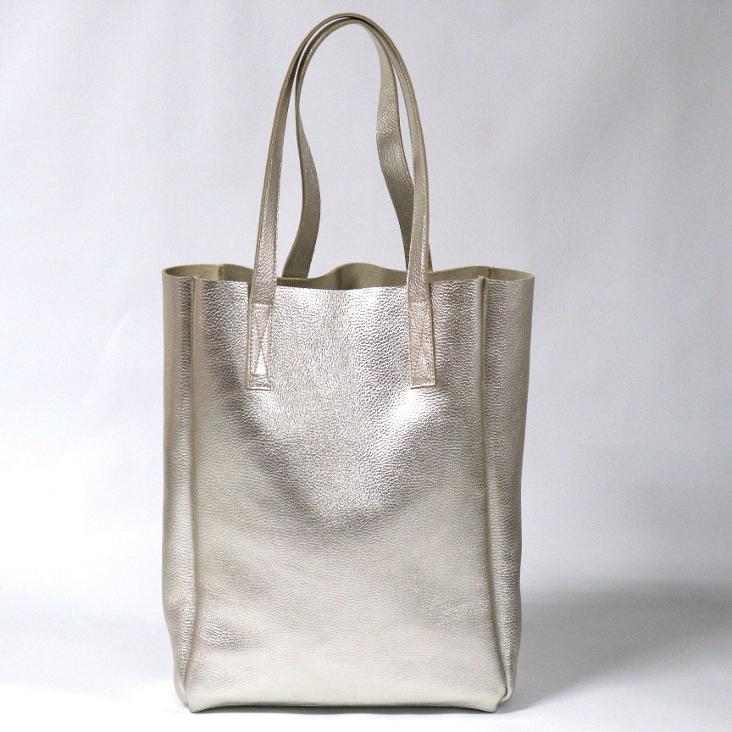 Griesbach - Simple Tote Bag aus strukturiertem Leder in Metallic-Optik Farbe Platin - 0