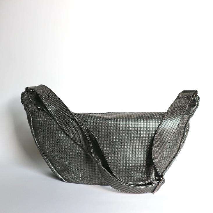 Griesbach – Small Mia Bag in geprägtem Leder in Metallic-Optik Farbe Graphit - 4