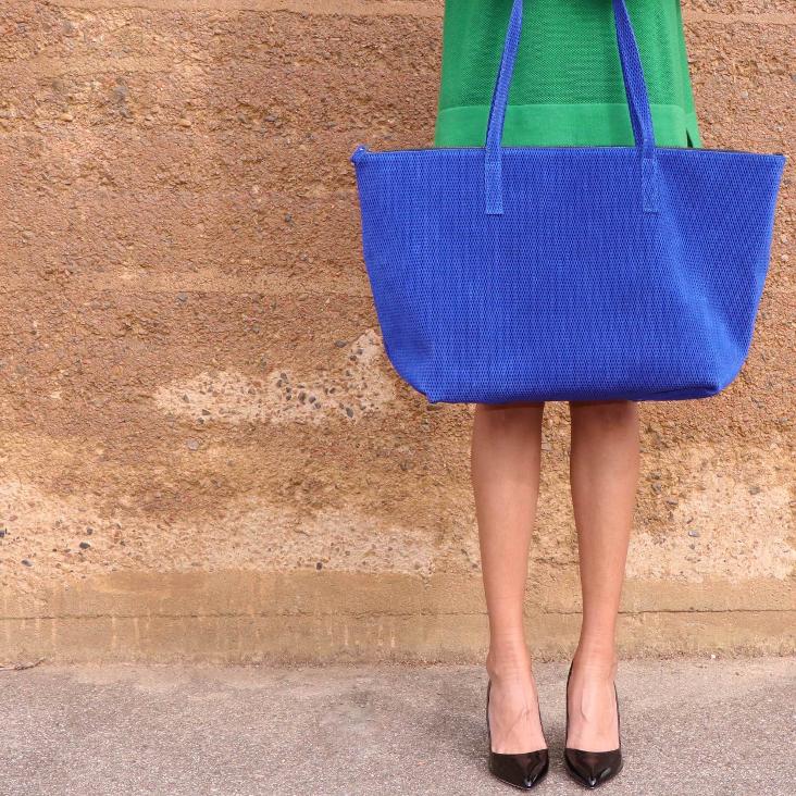Griesbach – Soley Bag aus perforiertem Veloursleder in Farbe Blau