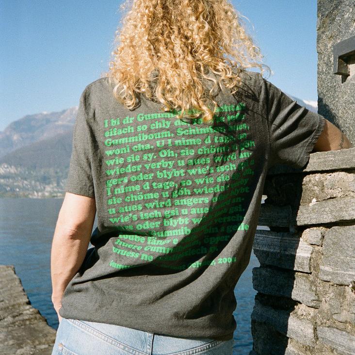 to a T. – LIMITED FIFTY based on a true story T–Shirt `Gummiboum` Farbe Dunkelgrau Grösse M